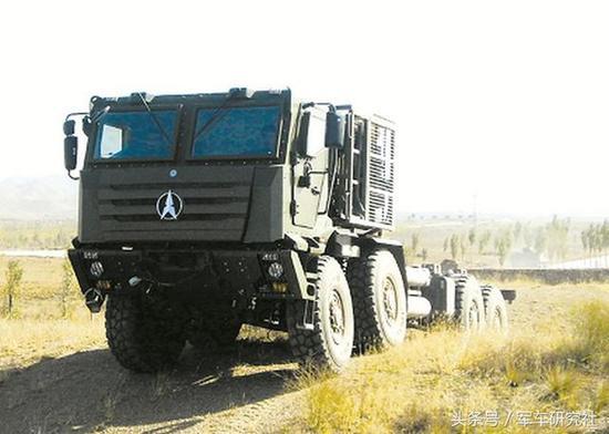 H10重型高机动战术军车早期原型车