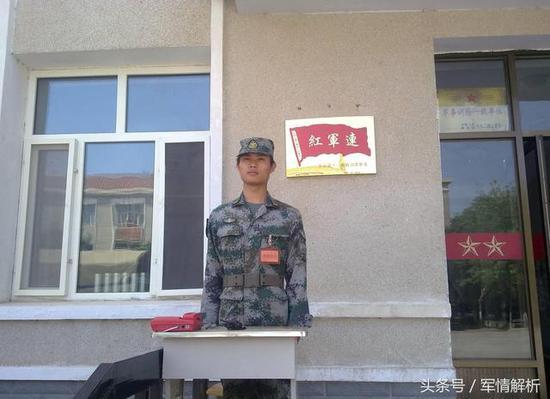 即使是站岗的哨兵,一般也是枪弹分离,只为安全