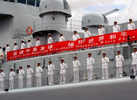 图片:052型驱逐舰上的76A副炮