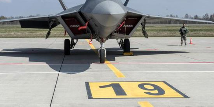 2018全球最强战机排行榜苏35第七 中国这三款