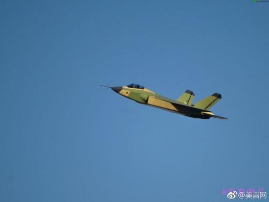 图片:FC-31的2号原型机,感谢原作者