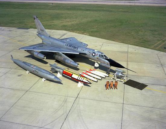 图片:B-58造型很别致