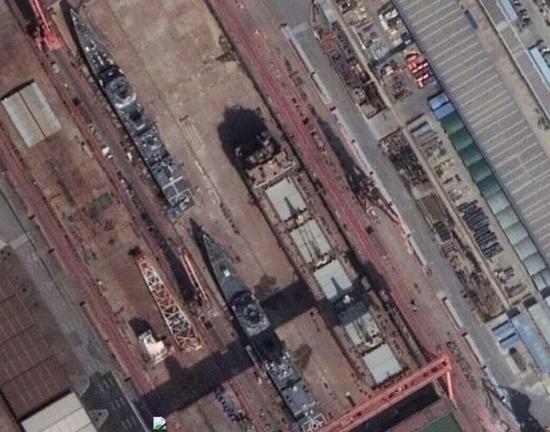 图片:外媒图片,052C和052D在华南某船厂