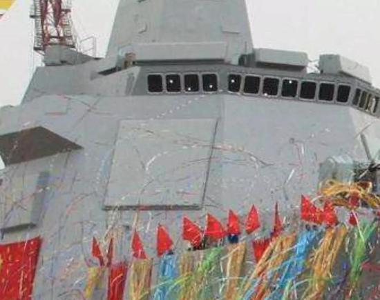 该舰在下水时346A改进型雷达已经安装到位