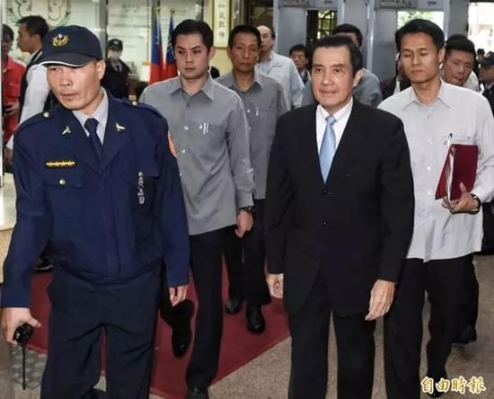 ▲马英九以被告身份出庭