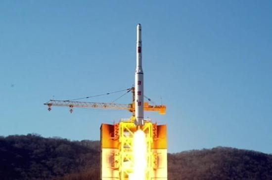 资料图:朝鲜“光明星4号”卫星发射现场照
