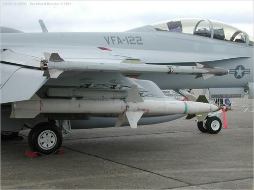 F/A-18E已经整合AIM-9X