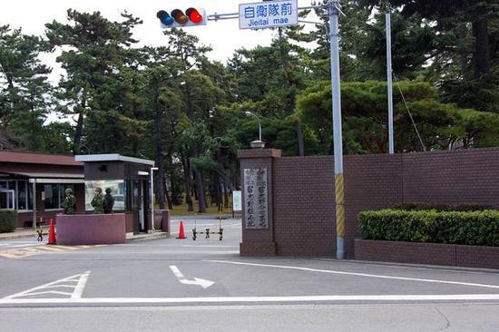 习志野驻屯地正门