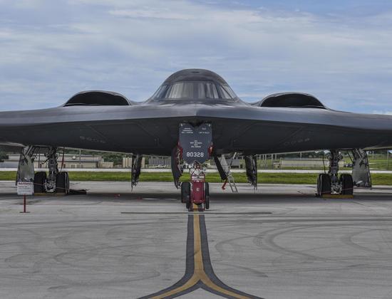 B-2A“幽灵”隐形战略轰炸机