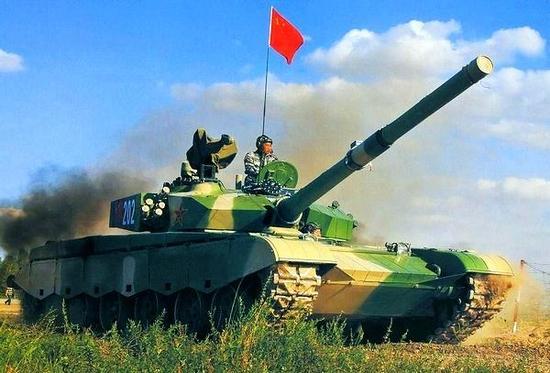 我军99坦克行进时炮管晃动 是炮控系统不过关还是其他什么原因