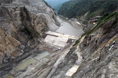 中国帮助缅甸建设多个大坝,建成后将可充分利用缅甸境内丰富水电资源,改变该国缺电现状