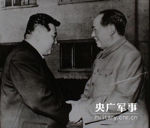 毛泽东主席会见金日成(资料图)