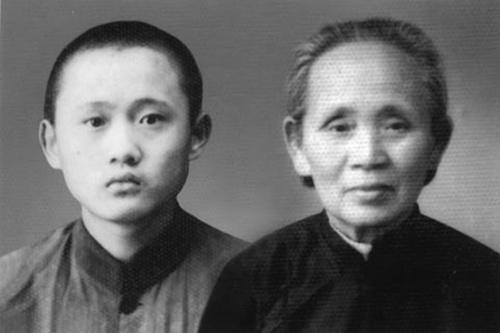 高秉涵与母亲