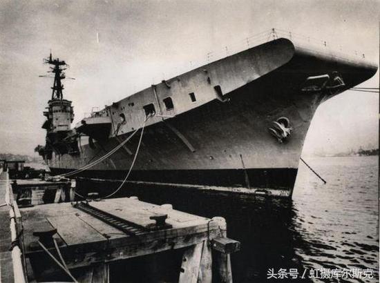 图片:退役后封存状态的澳大利亚海军旗舰“悉尼”号。