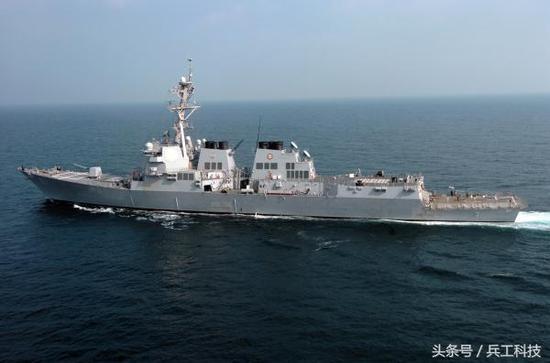图注:美国“宙斯盾”驱逐舰“梅森”号,它有完善的电子对抗和舰载防空反导武器系统