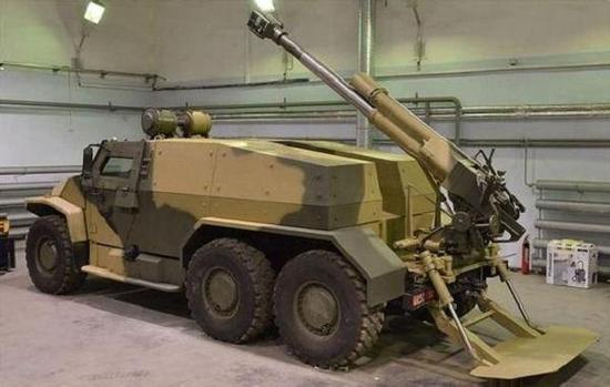国产高机动迫榴炮应该和俄罗斯同类型武器一样,属于车载炮
