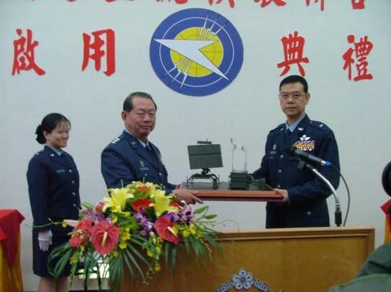 该型雷达于2000年引进,耗资9600万美元,是台军心中的宝贝疙瘩