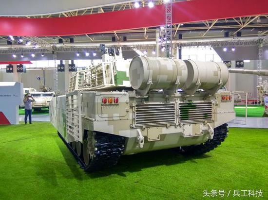 图注:VT-5轻型坦克车体后视图