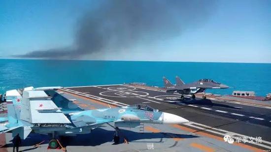 米格-29在“库兹涅佐夫海军元帅”号航母上起降