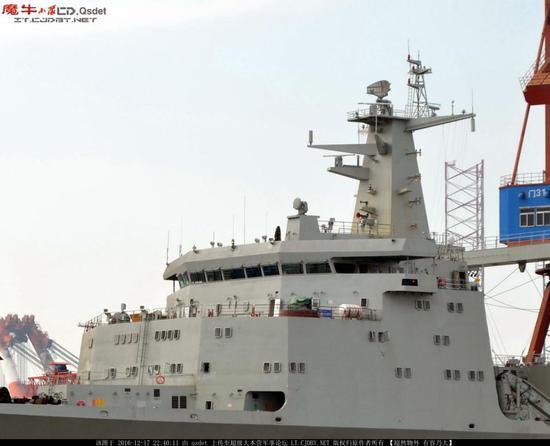 901型综合补给舰