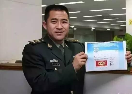 点击查看大图 《解放军报》45岁主任编辑马越舟