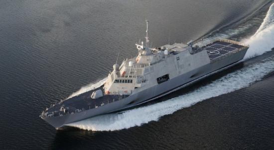 美国海军“沃斯堡”号(LCS3)濒海战斗舰,2015年期间部署在新加坡,最高航速达45节