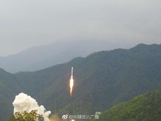4月12日19时04分,我国实践十三号卫星在西昌卫星发射中心由长征三号乙运载火箭成功发射。