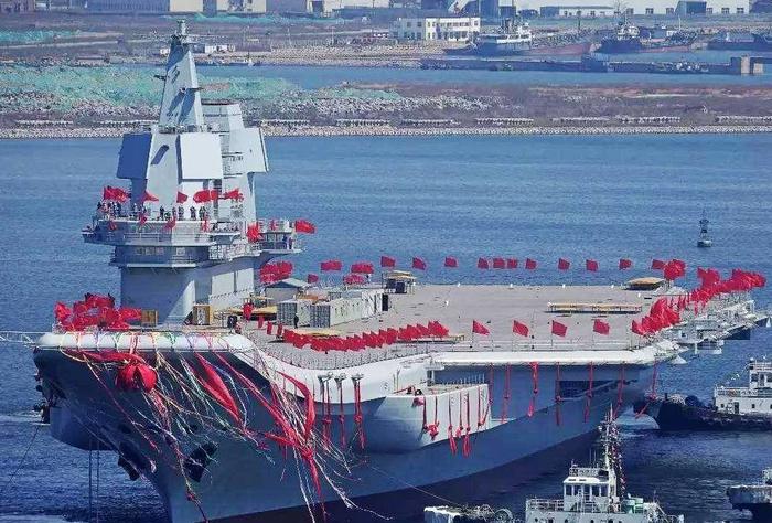中国自主研发建造的001A型航空母舰