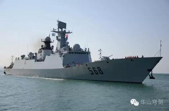 护航海军衡阳舰到吉补给休整