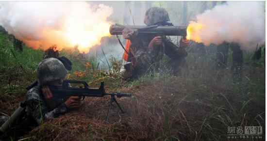 PF-97型93毫米单兵云爆火箭筒