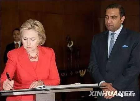 希拉里:美国能给的就这么多了,你们一定得与中国干起来。 印度:给的太少了