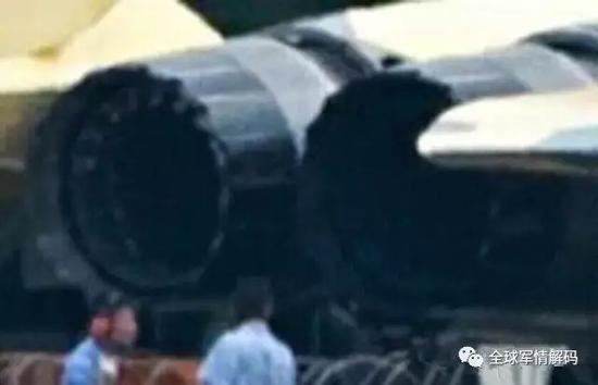 歼-20换装国产“太行”改进型大推力涡扇发动机,尾喷管采用锯齿隐身设计