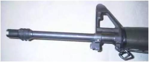 01型的三瓣式消焰器,与后来的三瓣式消焰器形状也有区别