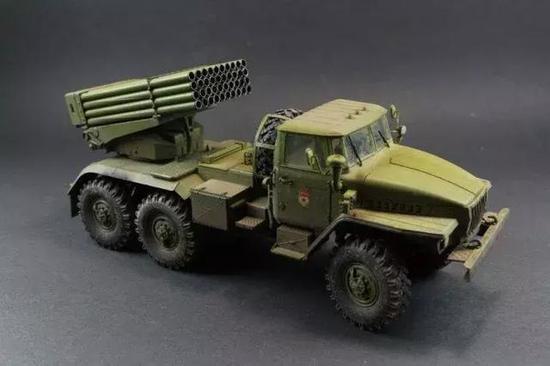 BM-21“冰雹”122毫米火箭炮