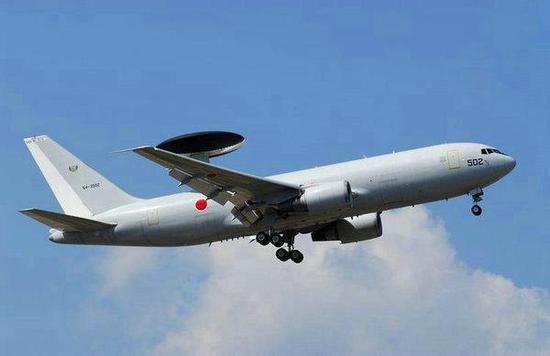图片:日本E-767预警机拥有与美国E-3预警机相同的先进性能,但数量不足。