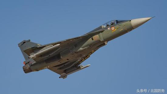 近日,印度空军为了不买狠狠的黑了一把LCA,称其很多方面还不如米格-21
