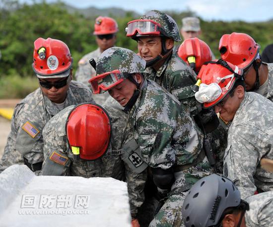 美军臂章采取全粘合式。(图/国防部网)