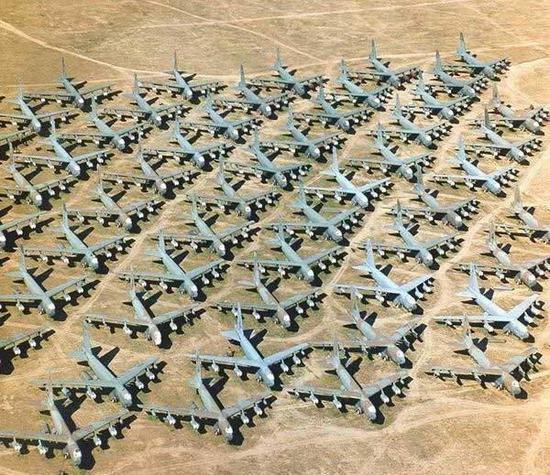 B52封存机群