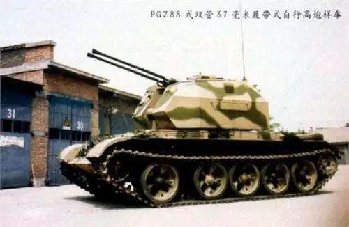 1985年的首辆工厂鉴定样车,雷达还缺位