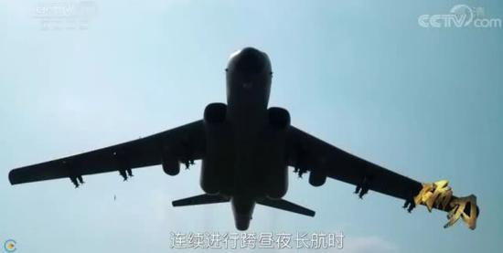 外挂36枚250千克低阻航弹的东部战区空军航空兵某师轰-6K