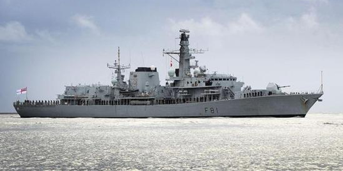 我海军军舰南海一行动疑现075两栖舰 夺岛不再是难题