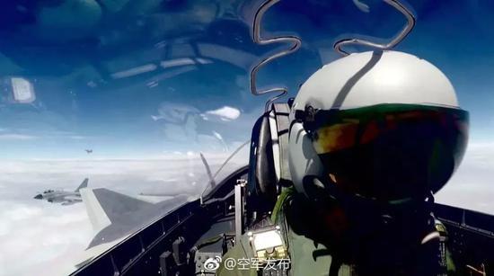 歼-20首次出海训练(来源:@空军发布)