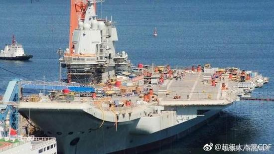 首艘国产航母最新照片