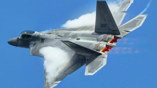 ▲涡扇发动机的王冠——F-22的F-119发动机,推重比高达10