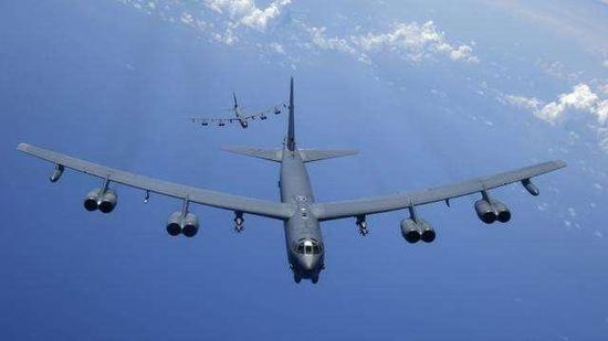B52