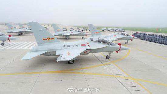 图片:装备海军的教练-10