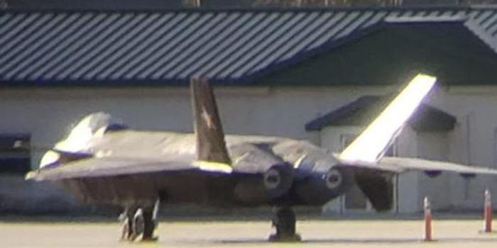 中国4代机啥水平 张召忠:歼20量产后仍有很长