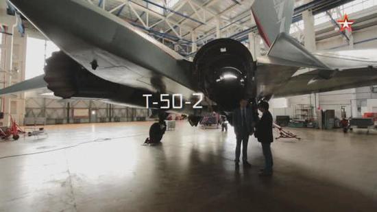 图片:T-50-2原型机装上“产品30”