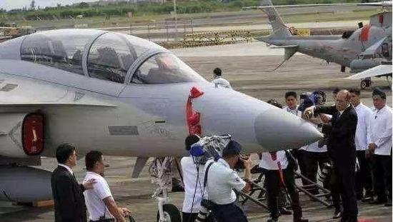 仅几架新教练机算现代化的型号