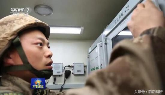 导弹车内部